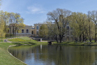 Панорама Юсуповского сада в Петербурге