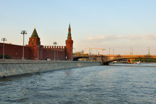 Беклемишевская башня у Москворецкого моста