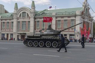 Танк Т-34 на репетиции парада Победы в Новосибирске 2022
