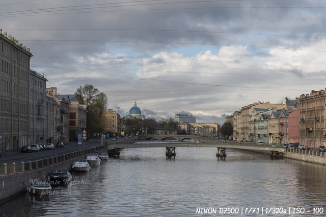 Панорама утренней Фонтанки в Санкт-Петербурге